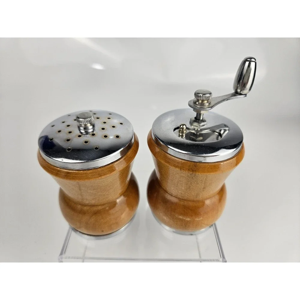 Mid Century Teak Salt & Pepper Set Woodpecker Japan MCM‎ Grinder