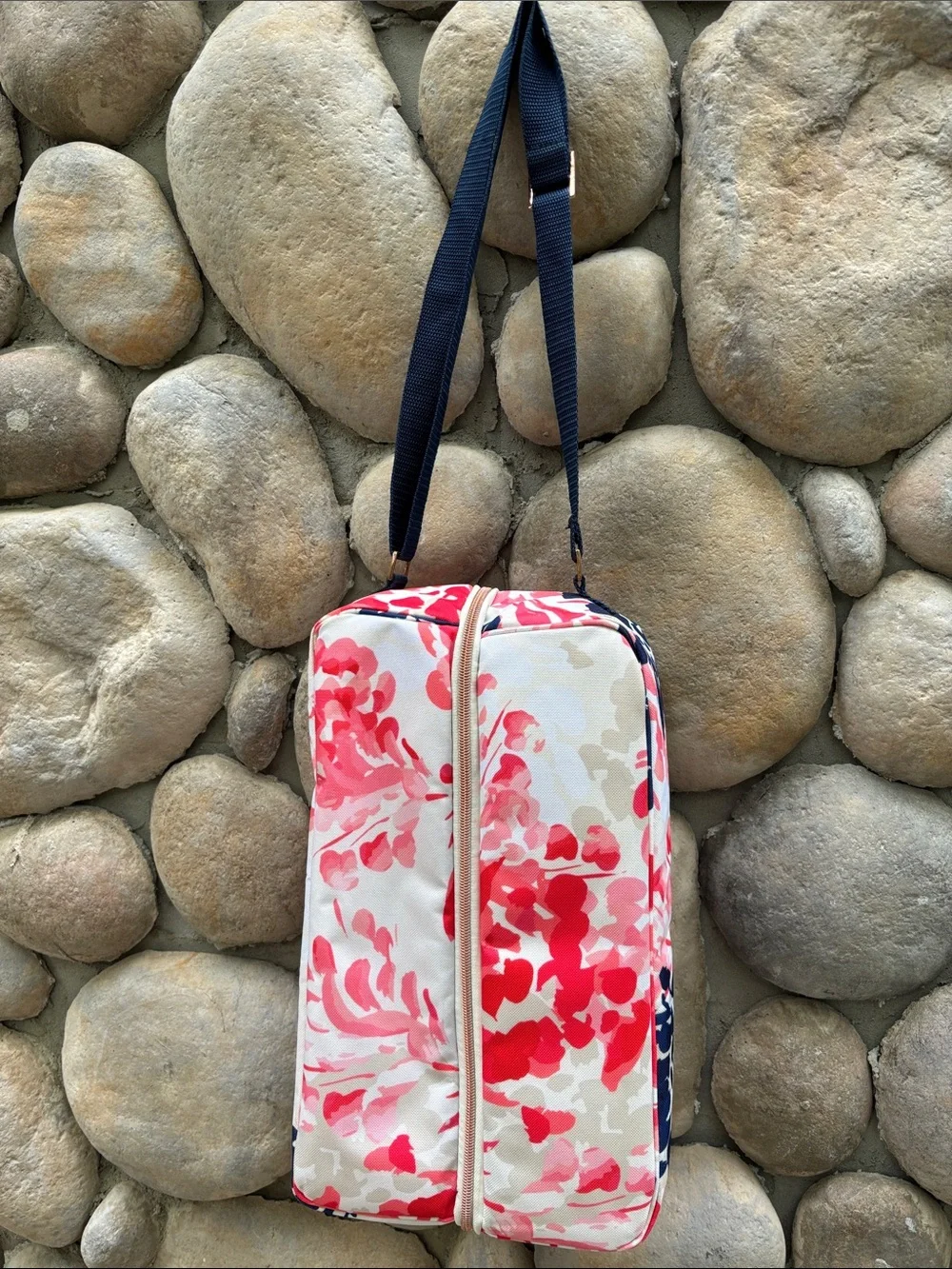 NWOT CHARMING-CHARLIE Happy Glamper Travel Wine Bag