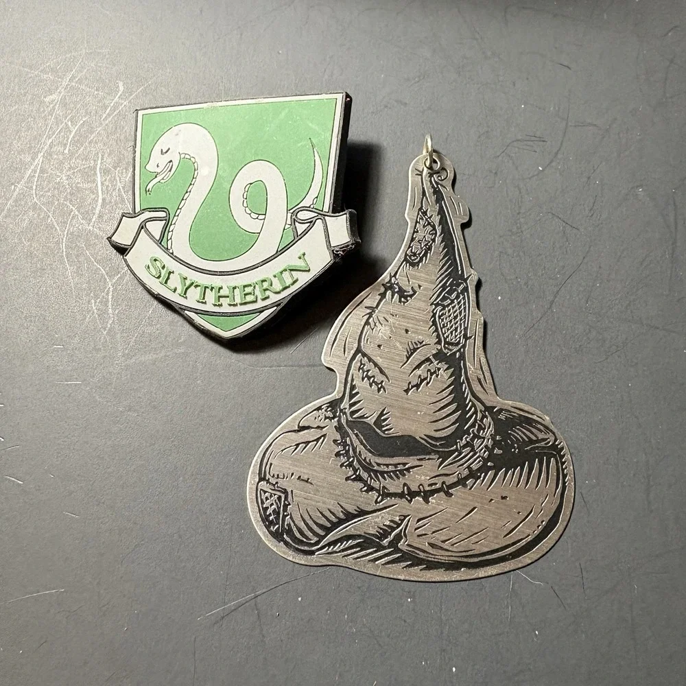 Harry Potter Slytherin House Enamel‎ Pin & Sorting Hat Metal Charm 2 Lot Fandom