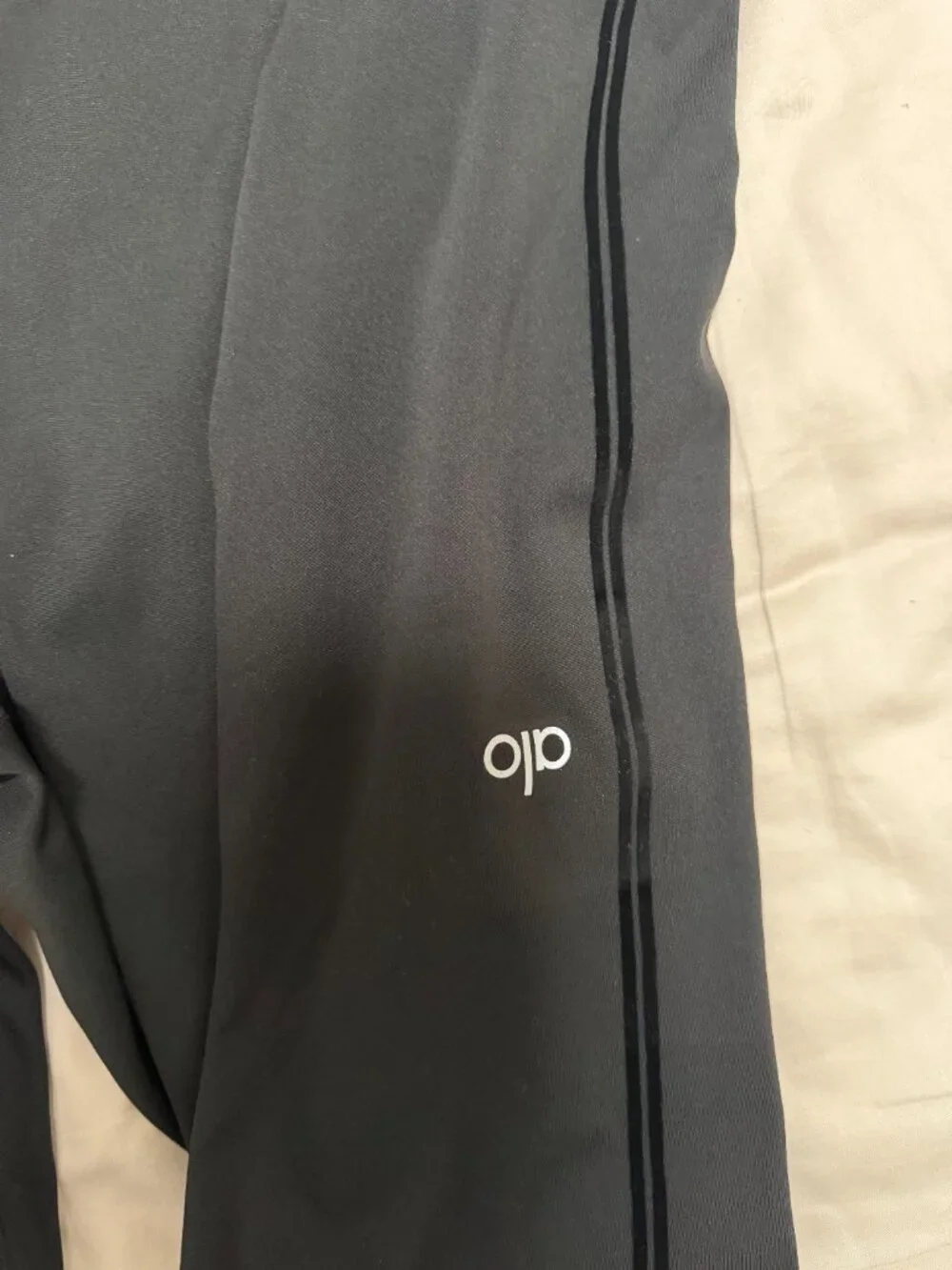 ALO Yoga brand new