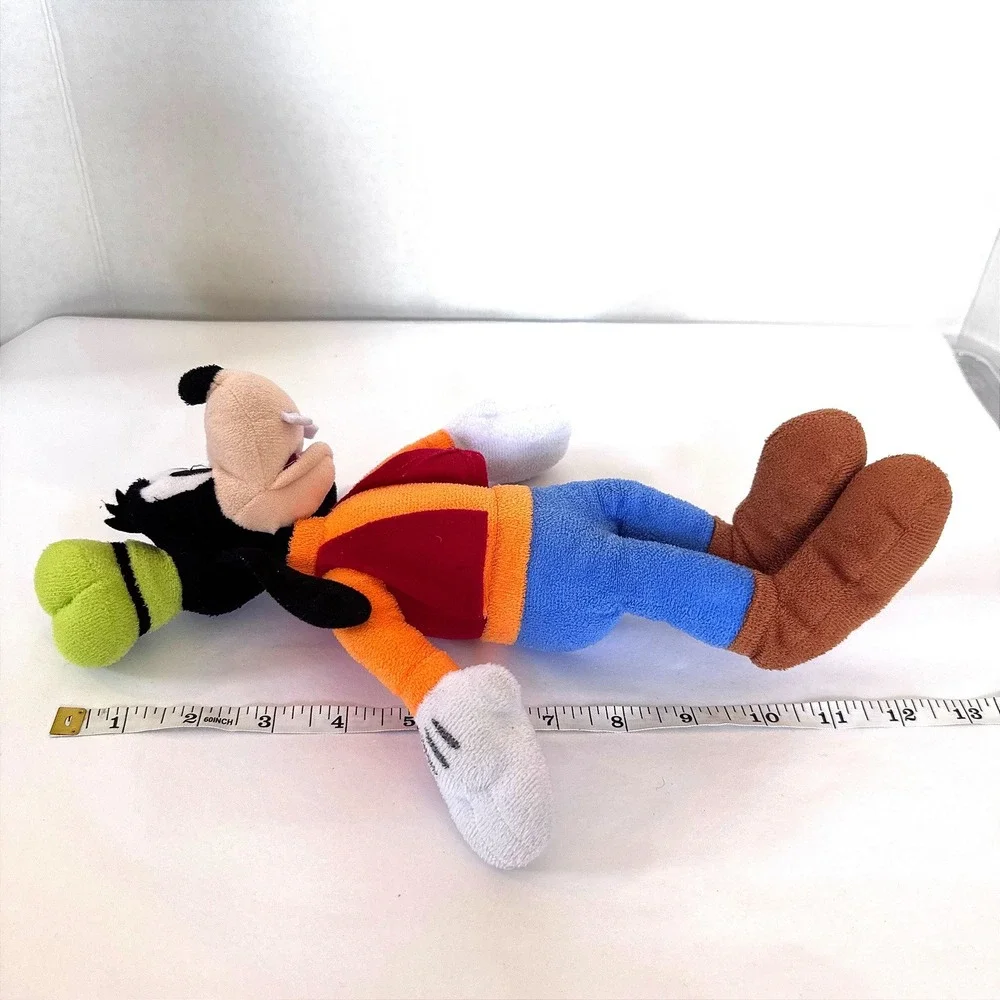 Disney goofy plush