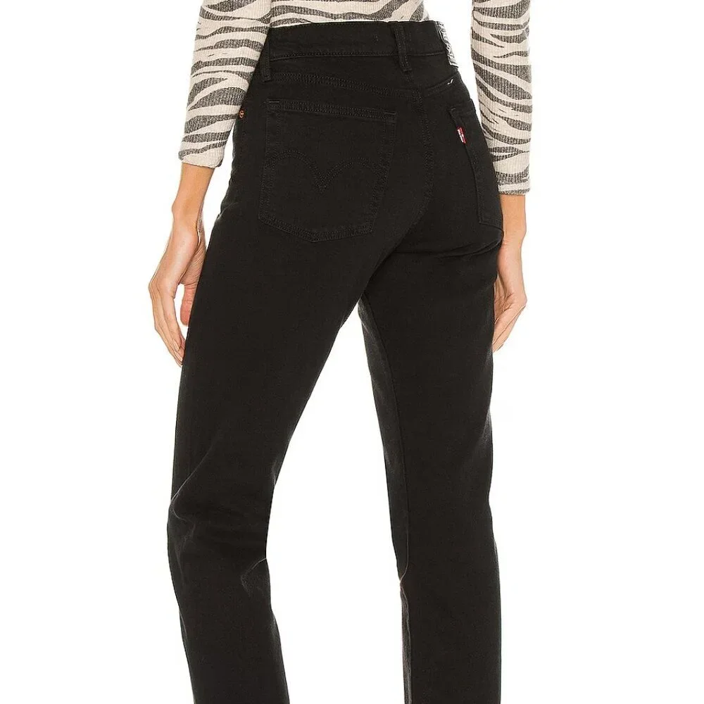 Levis classic black