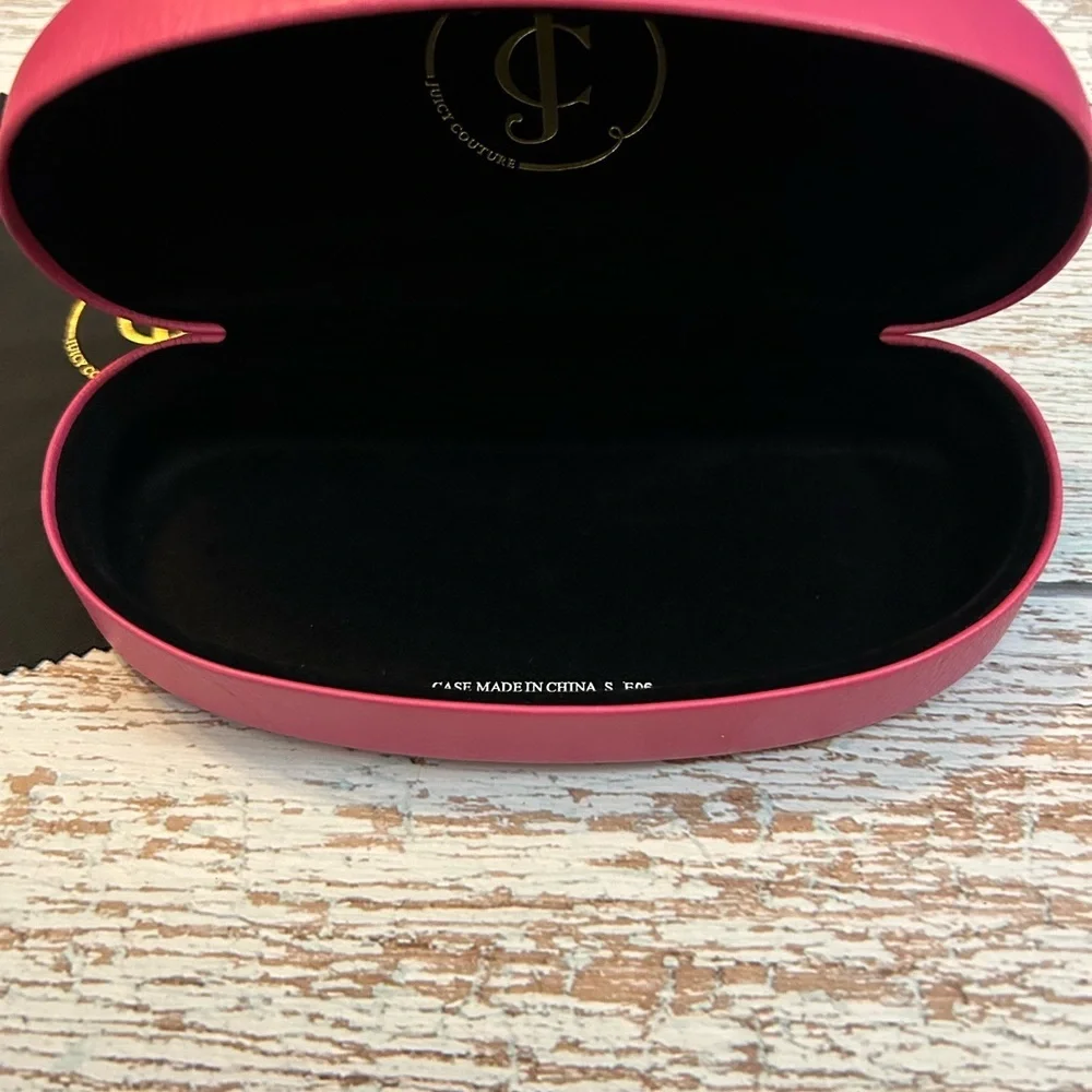 Juicy Couture Fuchsia Glasses Case with Cleaning Cloth