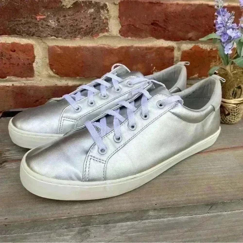 GAP Silver Metallic Low‎ Top Sneakers Shoes Casual Lace Up Fashion Court US 8