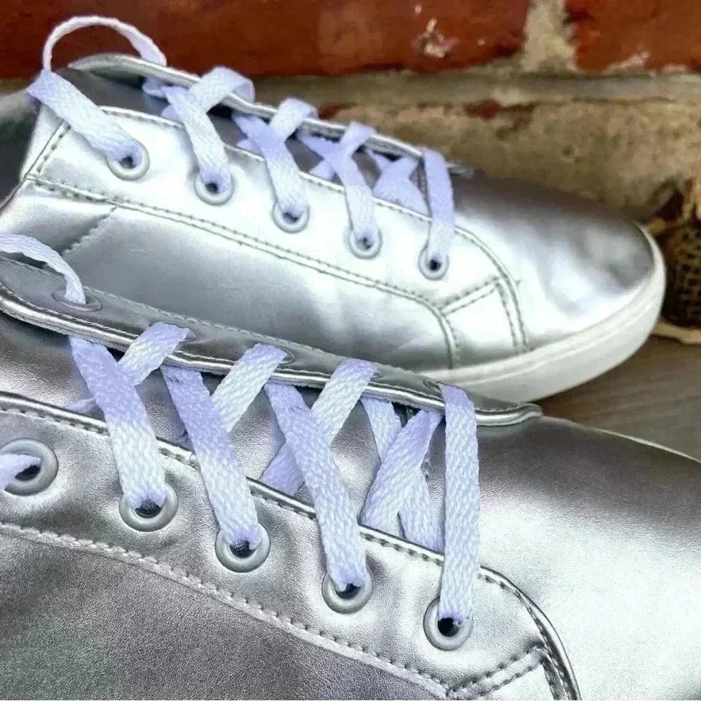 GAP Silver Metallic Low‎ Top Sneakers Shoes Casual Lace Up Fashion Court US 8