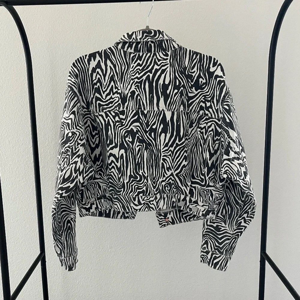 BRAND NEW MOTHER | The Out Of Pocket Jacket Hoofing It Wash in White | Size M