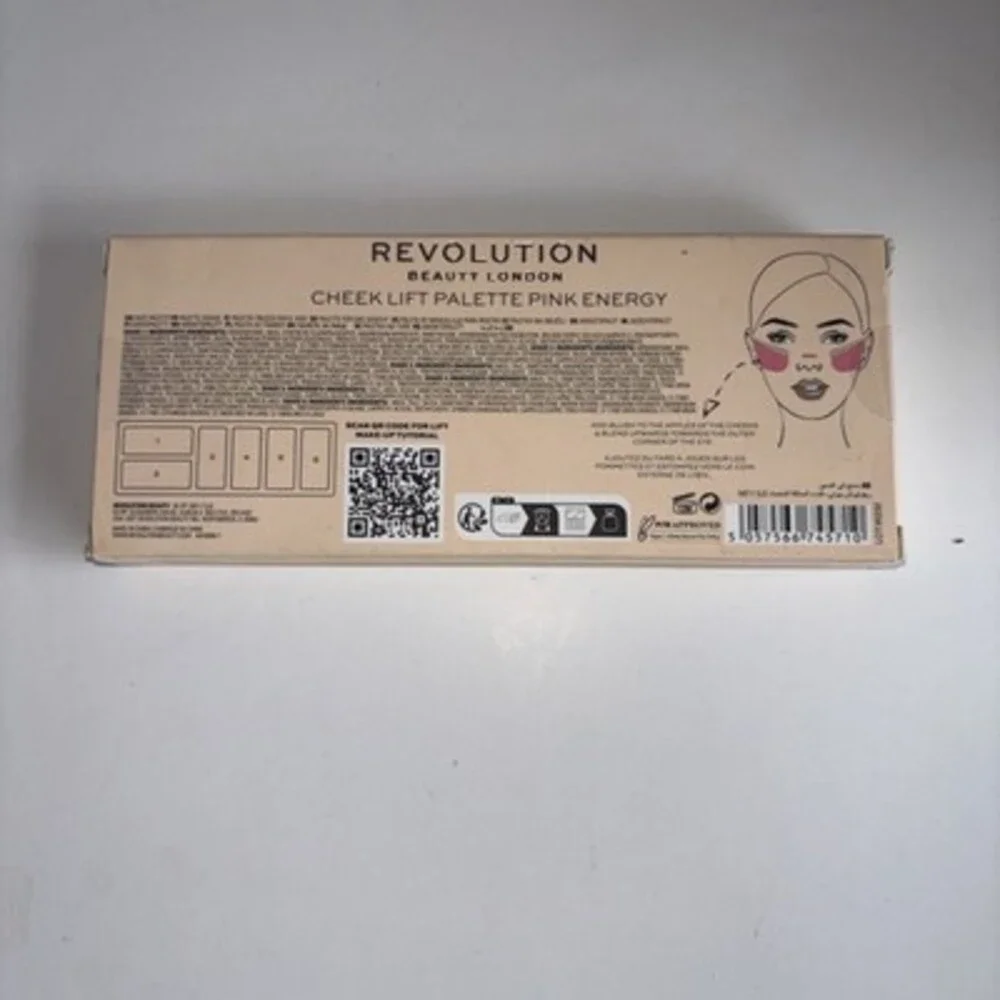 Makeup Revolution Cheek Lift Palette - Pink Energy NEW