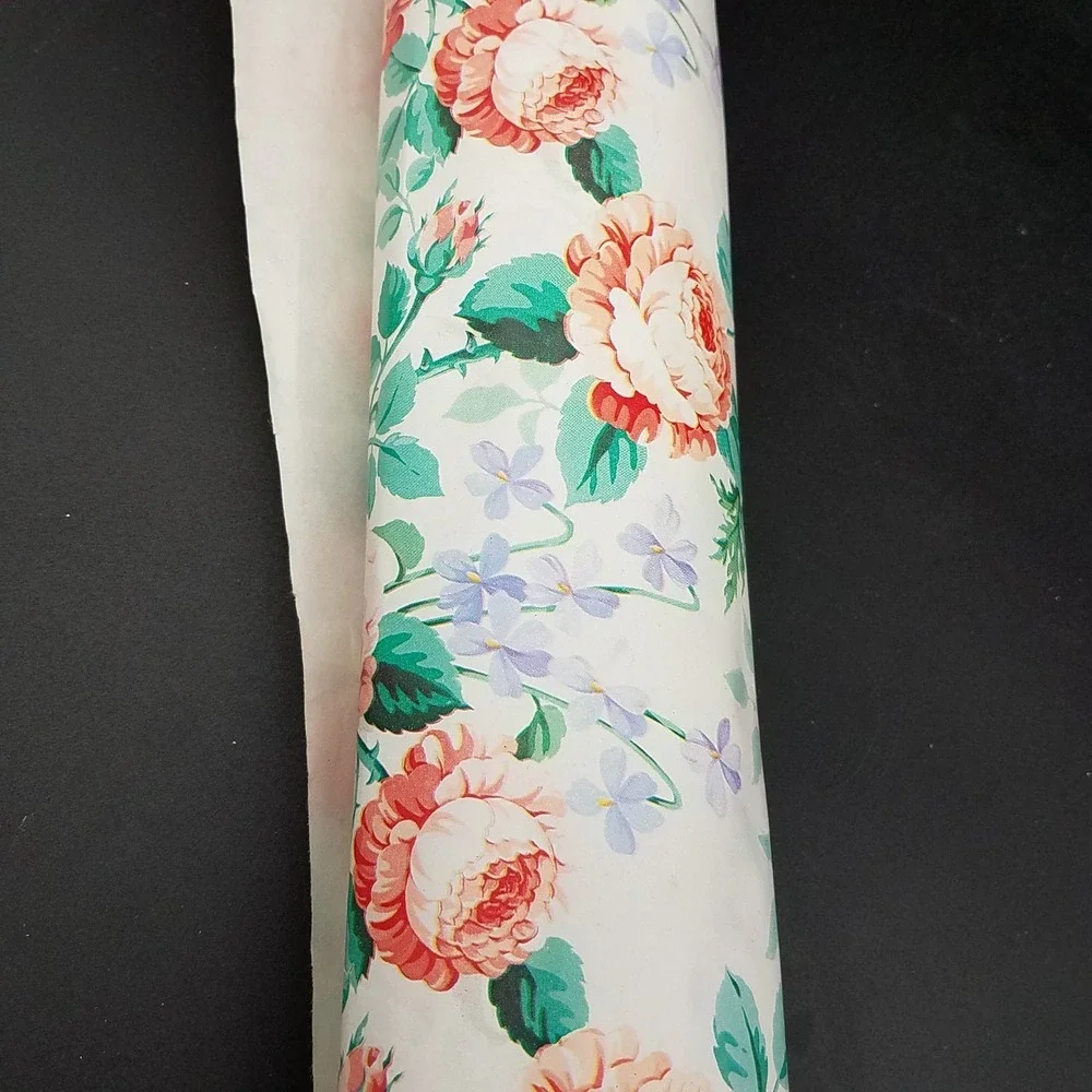 Vintage 1972 American Greetings  Corp Gift Wrapping Paper Floral‎ Open