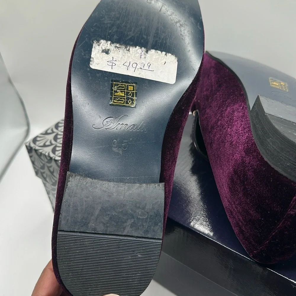 Amalfi Sz 9 1/2 Purple Chain Gold Gold Velvet Slip-On Loafers