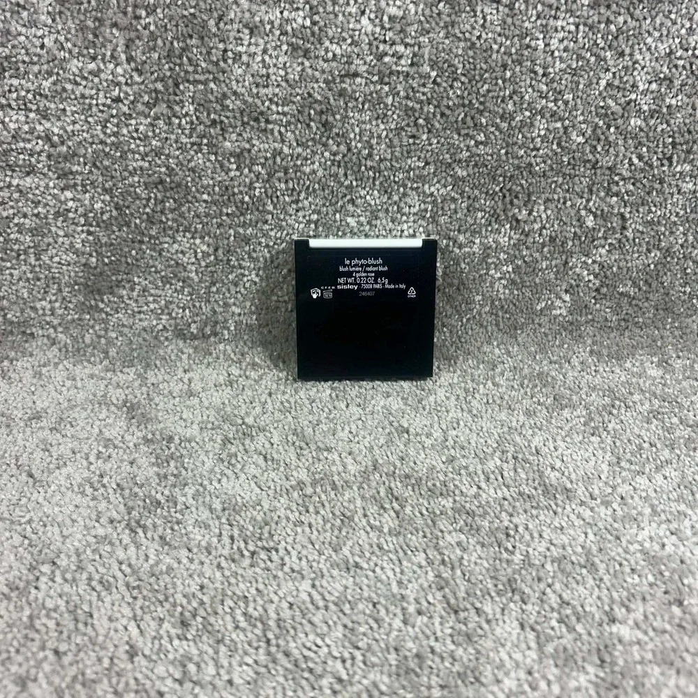 laura mercier laura mercier