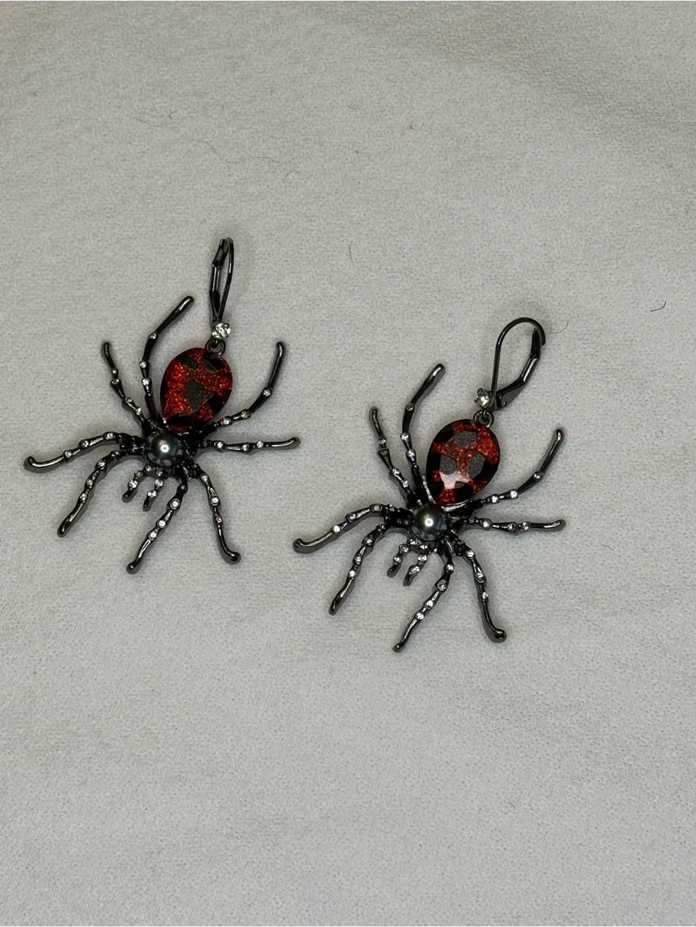 Betsey Johnson Glampire Spider Drop Earrings Red Glitter Crystal Halloween Goth