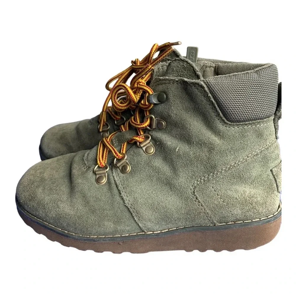 UGG suede boot