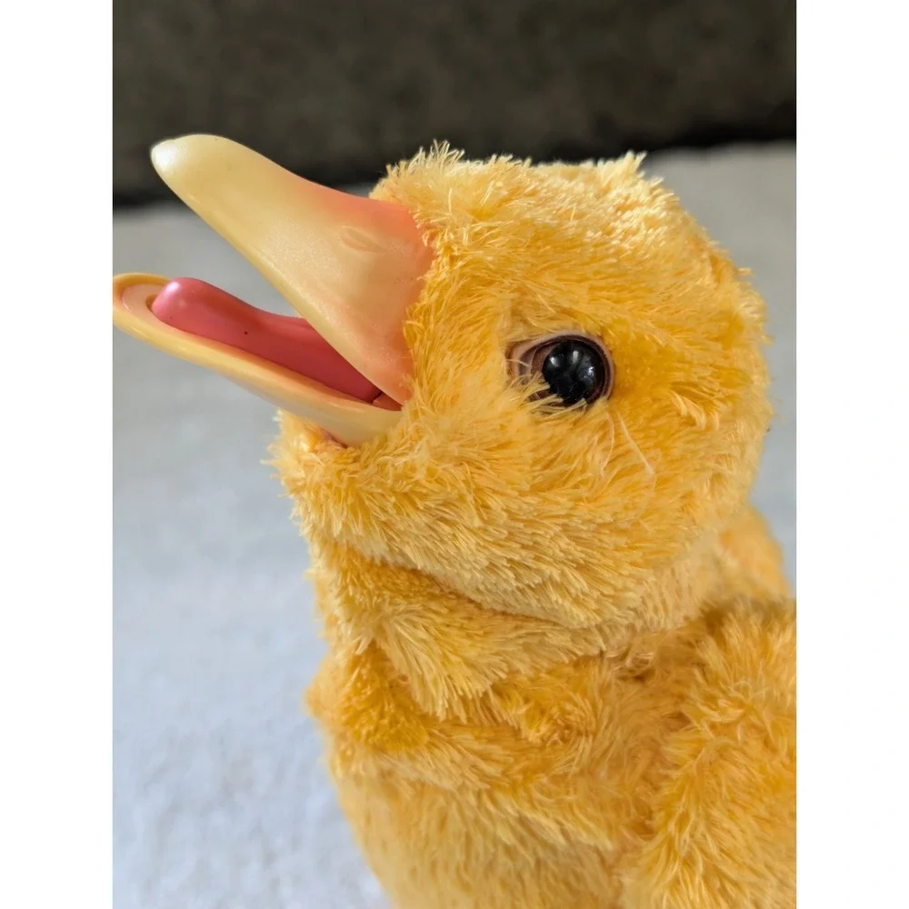 FurReal Friends Yellow Duck Duckling Newborn Baby Bird 2008 Hasbro Plush WORKS!