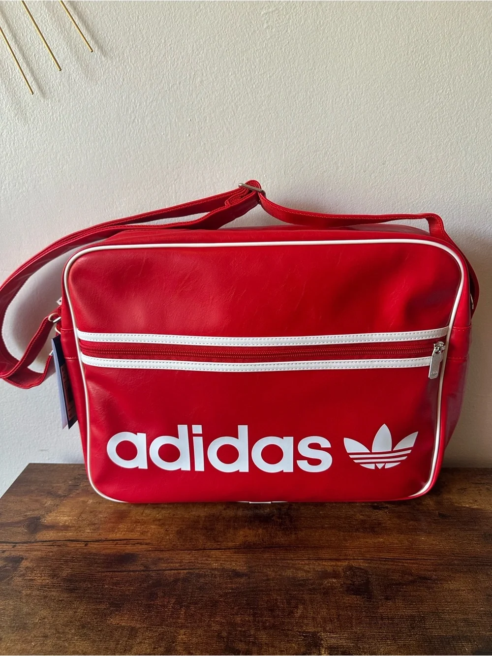adidas retro airliner