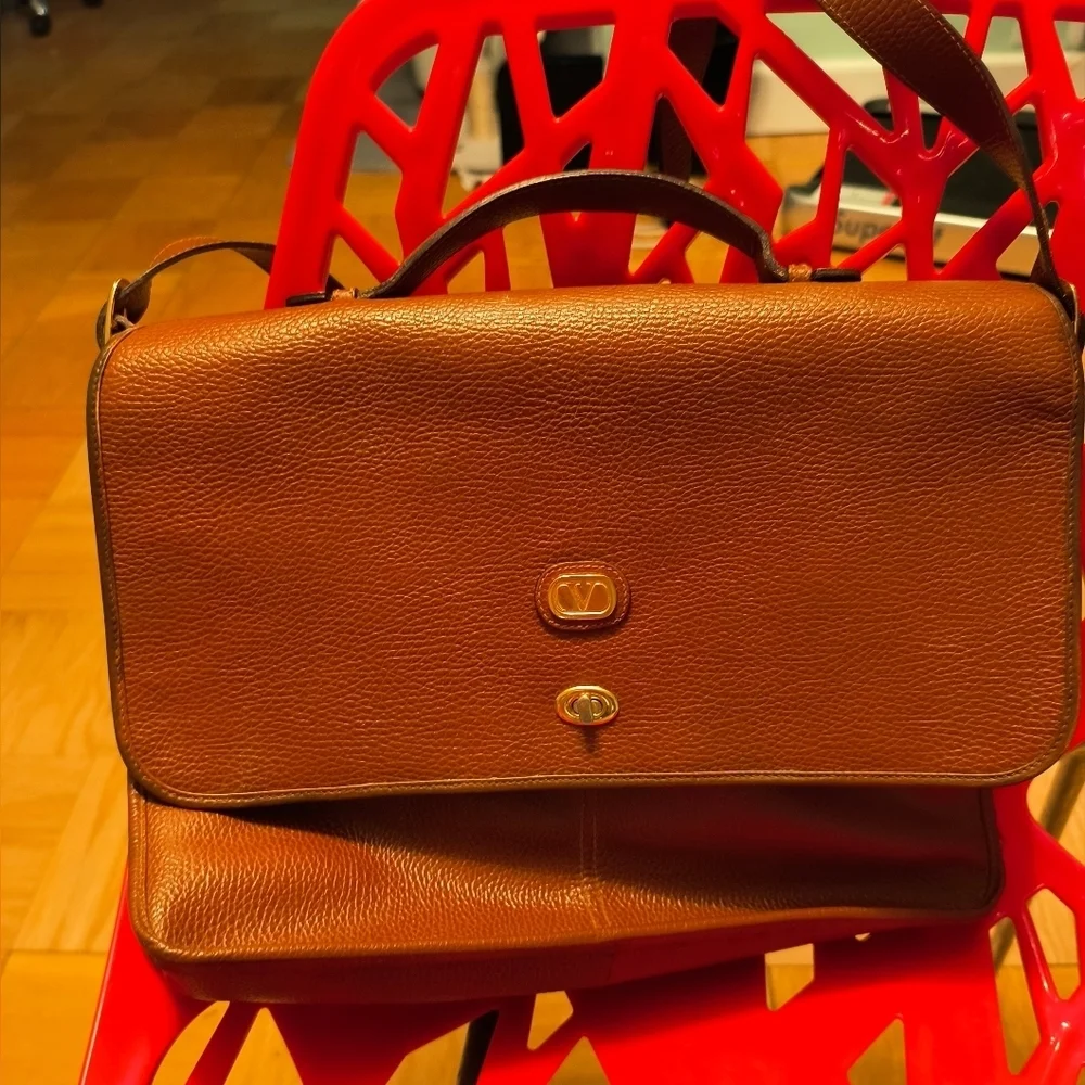 Valentino Brown Vintage Bag W Peeling Insoles 10x14x3 Inches