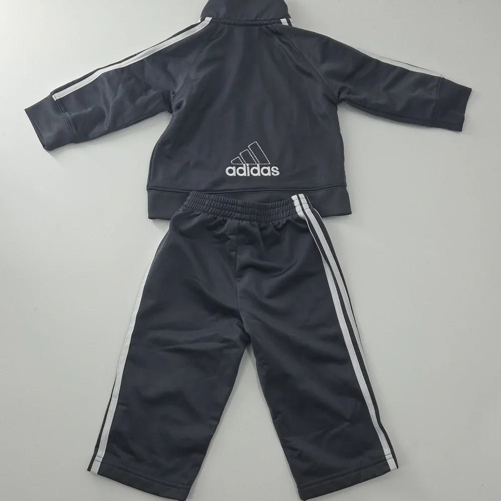 adidas stylish tracksuit
