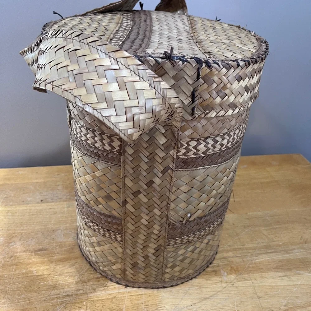 N/A handcrafted woven