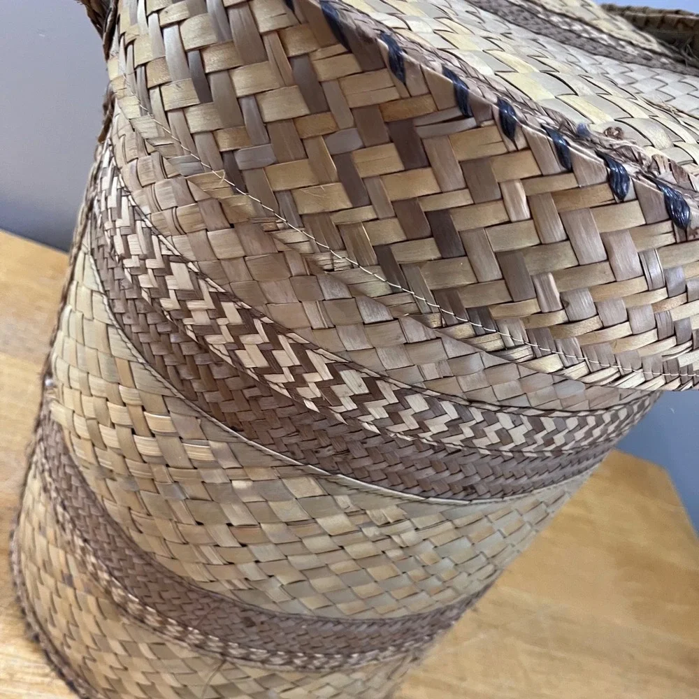N/A handcrafted woven