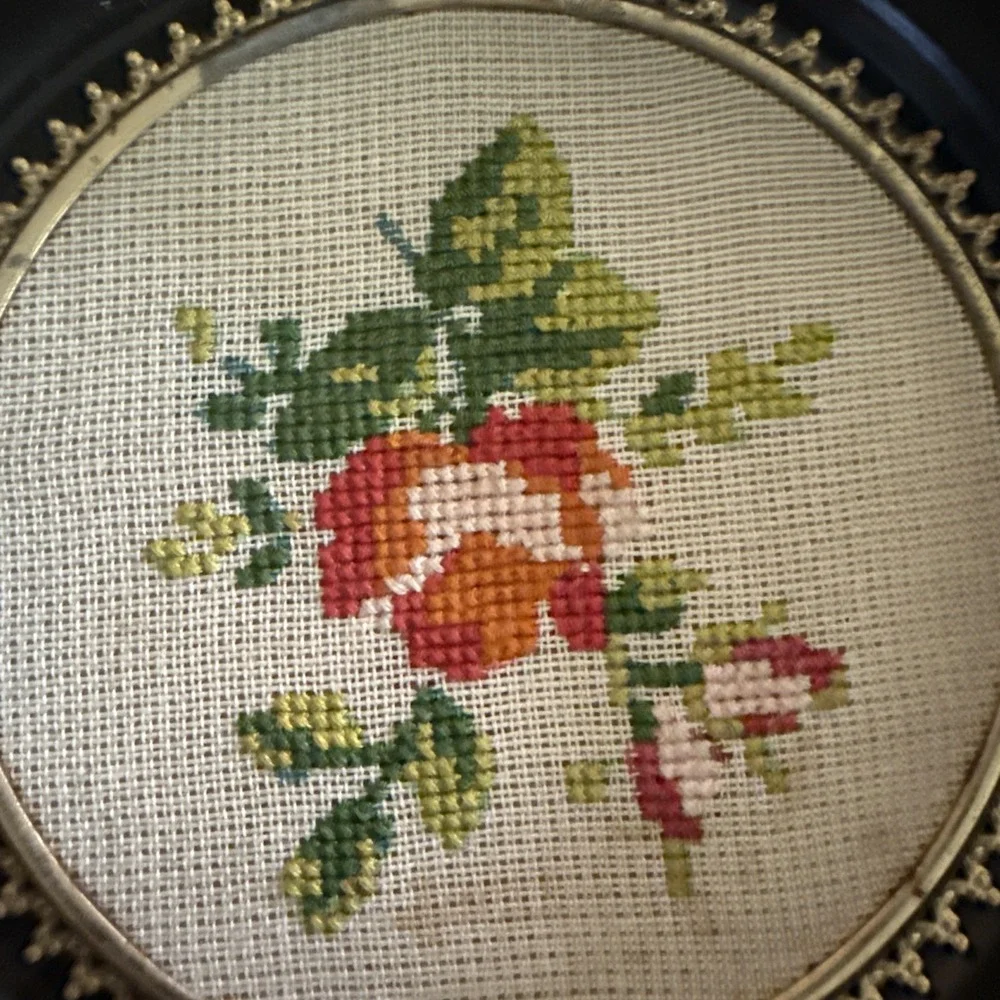 N/A petit point