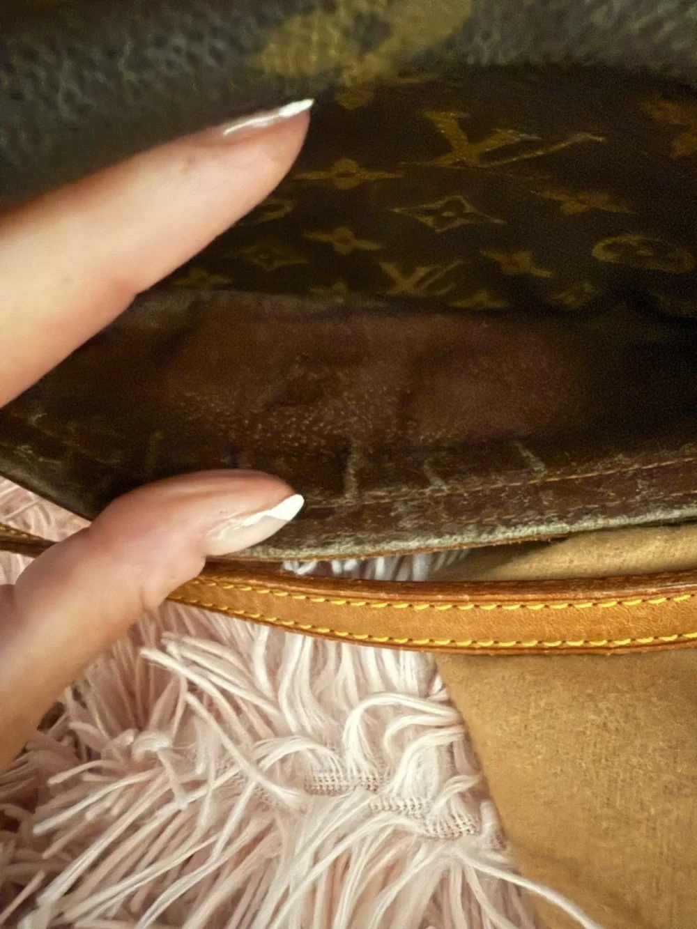Auth LOUIS VUITTON Mono Canvas Trocadero camera Crossbody. A‎ rating MSRP $2700