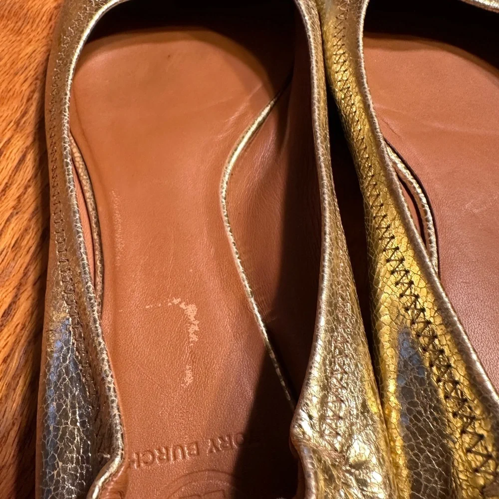 Tory Burch  Elastic Ballet Flat in Gold