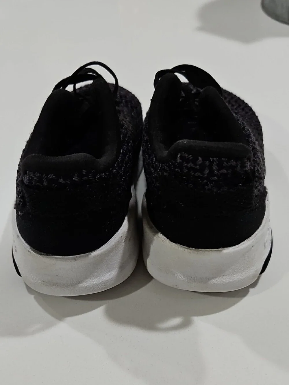 adidas Racer Tr Sz 7k  Athletic Sneakers with White Sole