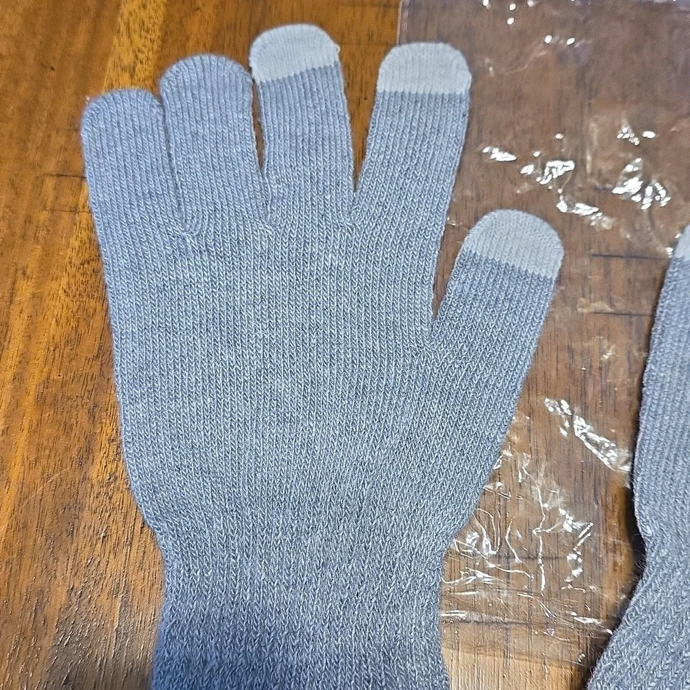 Gray Touchscreen Gloves