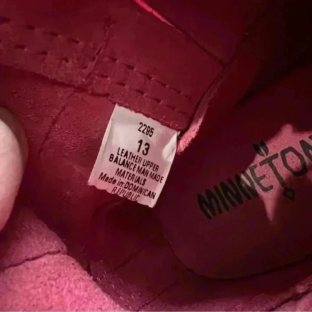 Minnetonka girls moccasin