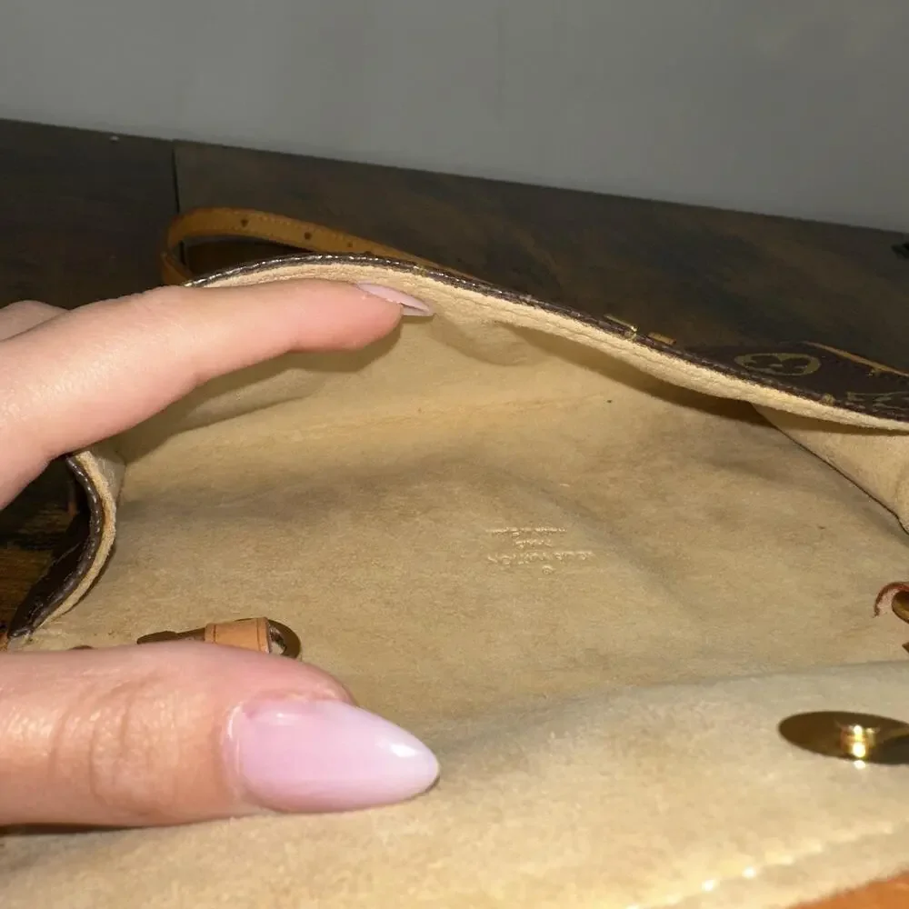Louis Vuitton pre owned