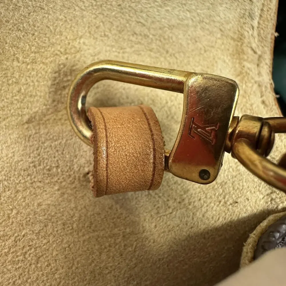Louis Vuitton pre owned