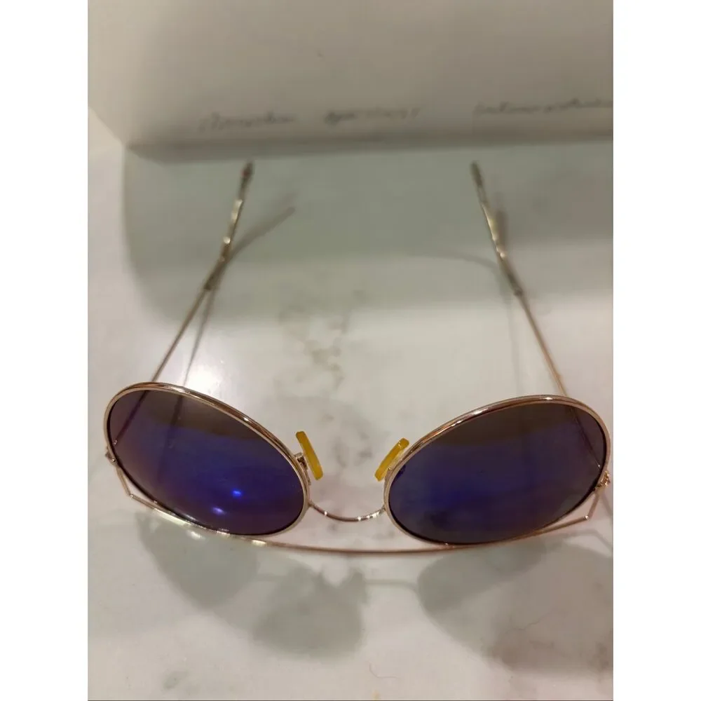 Betsy Johnson Sunglasses Gold Colored Rim‎ Round 5-1/8” Wide Heart Logo EUC