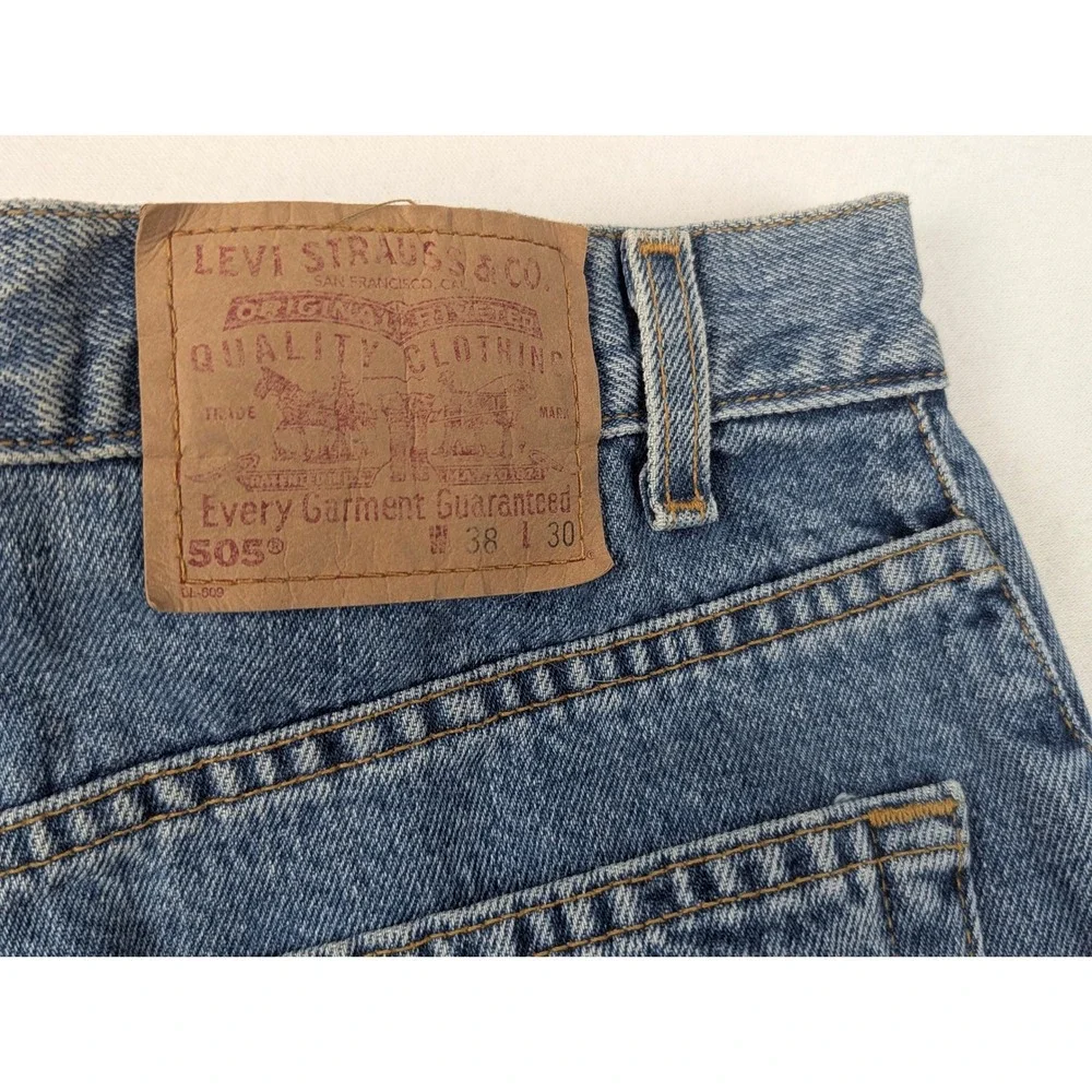 Levis 505 Regular Fit Straight Leg Jeans Mens 38x30 Med Wash Blue Y2K July 2000