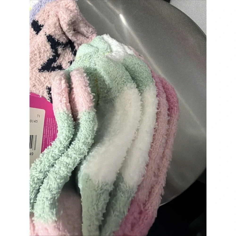 The Unbranded Brand toddler girl
