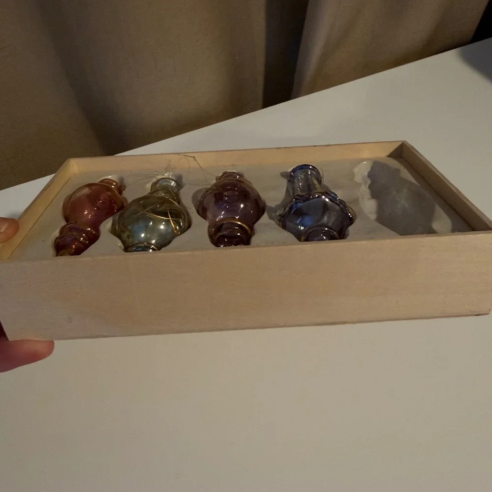 N/A hand blown