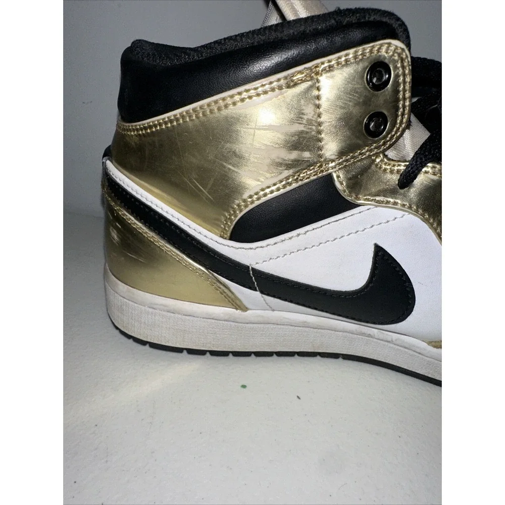 Jordan 1 Mid SE Men's‎ Size 8.5 - Metallic Gold With Box Shoes Sneakers