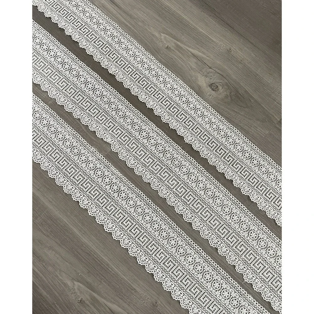 3.25 Yards Vintage Flat Ecru  Lace‎ 4.25