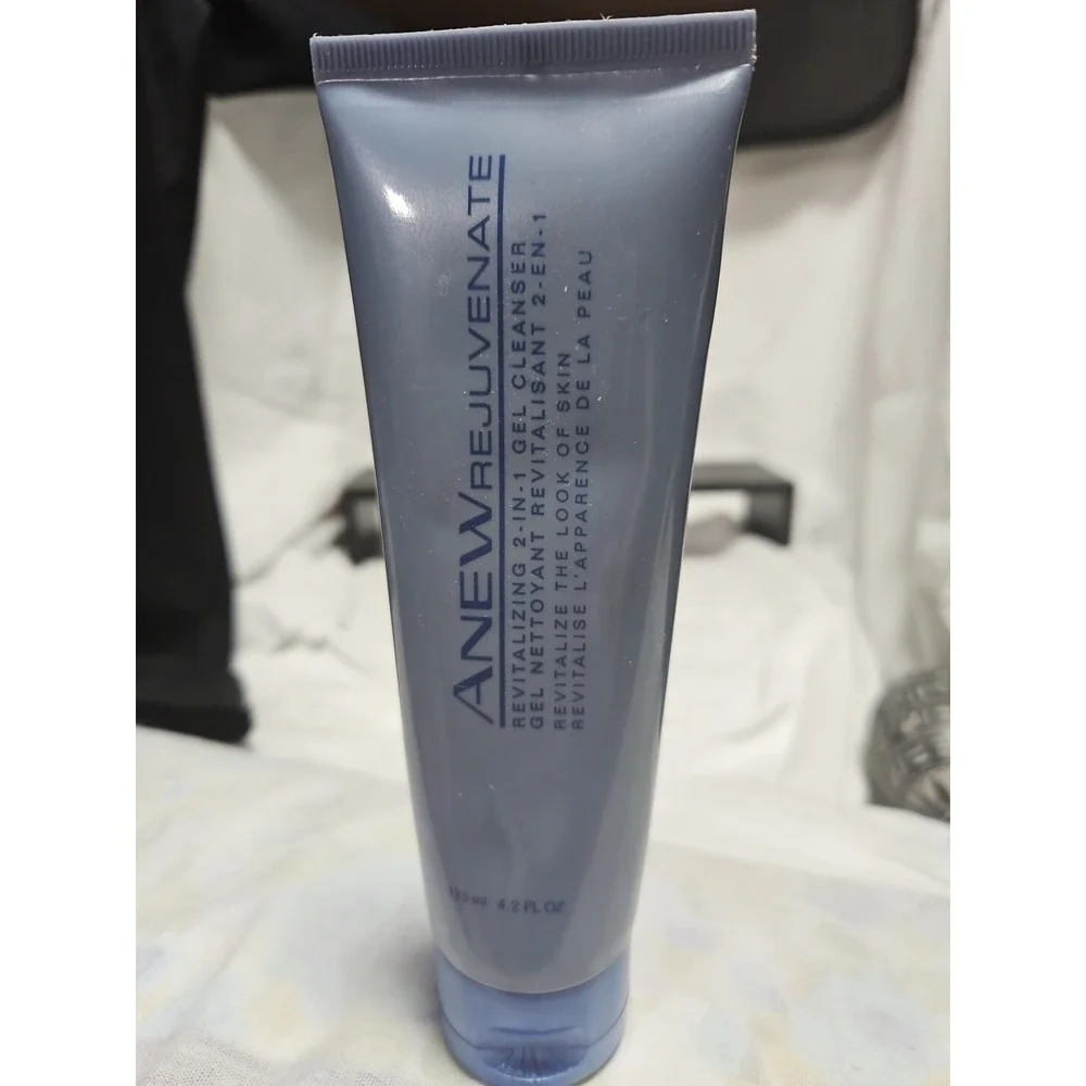 Avon Anew Rejuvenate Revitalizing 2-in-1 Gel Cleanser 4.2 FL OZ - 125 ml‎