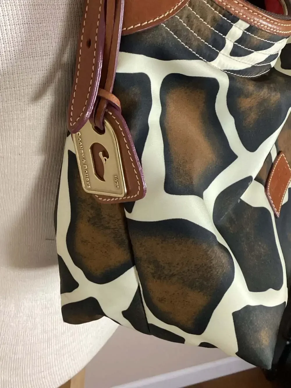 Dooney & Bourke pull details