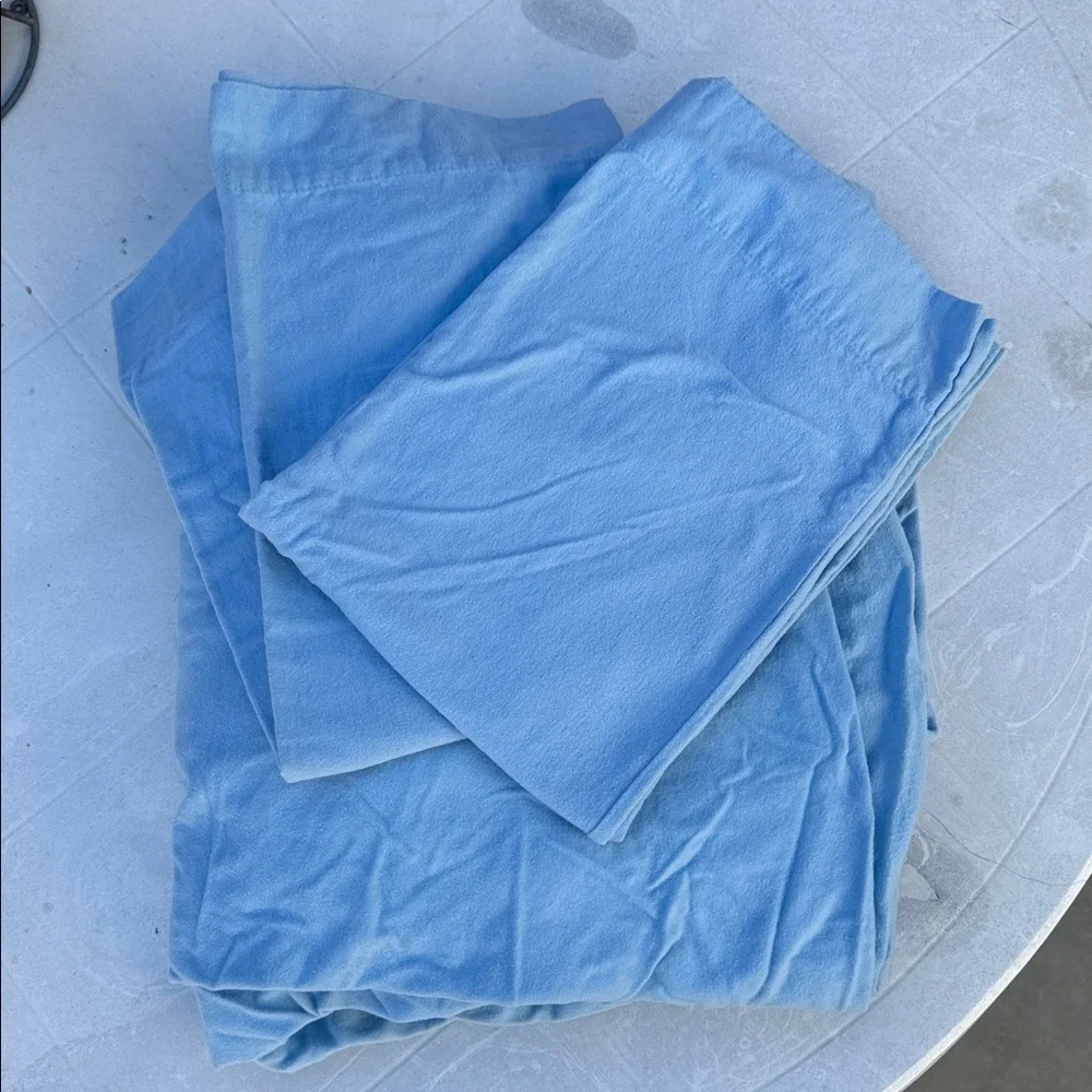 Martha Stewart Light Blue Fitted Sheet & pillowcase Set – Queen Bedding