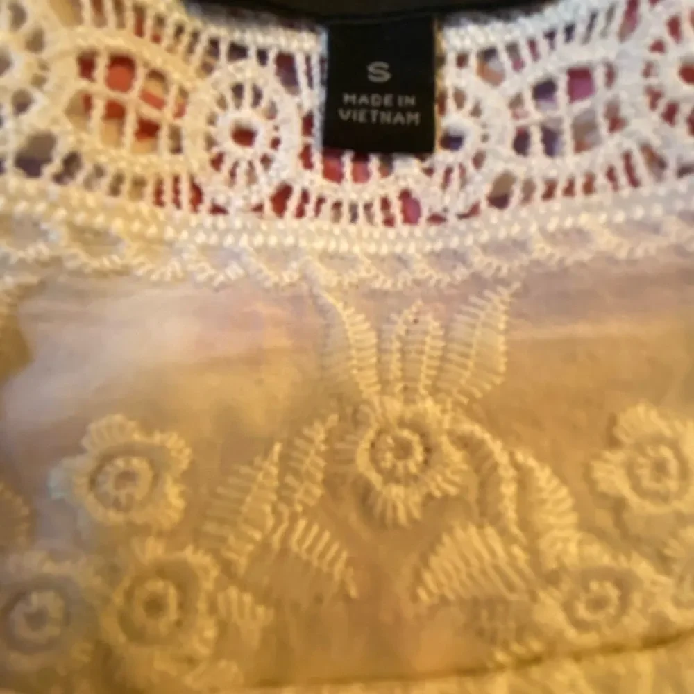 Banana Republic Embroidered top - S cream ,