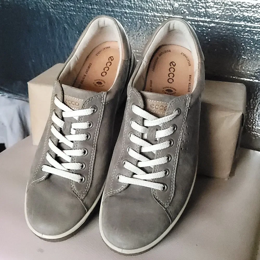 Ecco Chase II Gray Leather Sneaker Shoes Womens Size EU 41 US 10-10.5