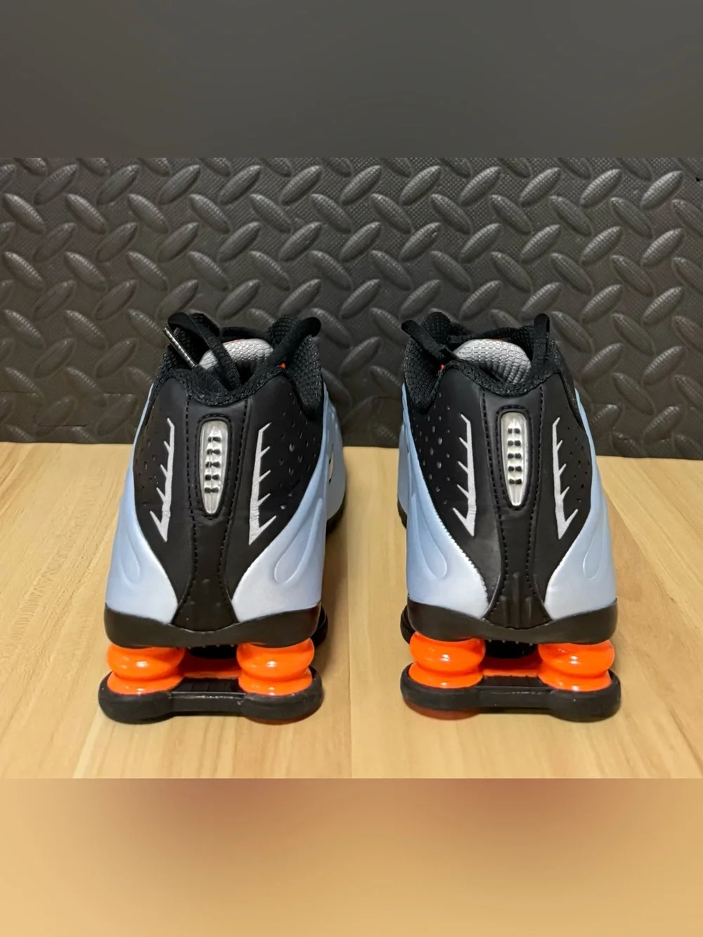 Nike Shox R4 Blue Tint Metallic Silver Sneakers AR3565-401 Womens Size 7
