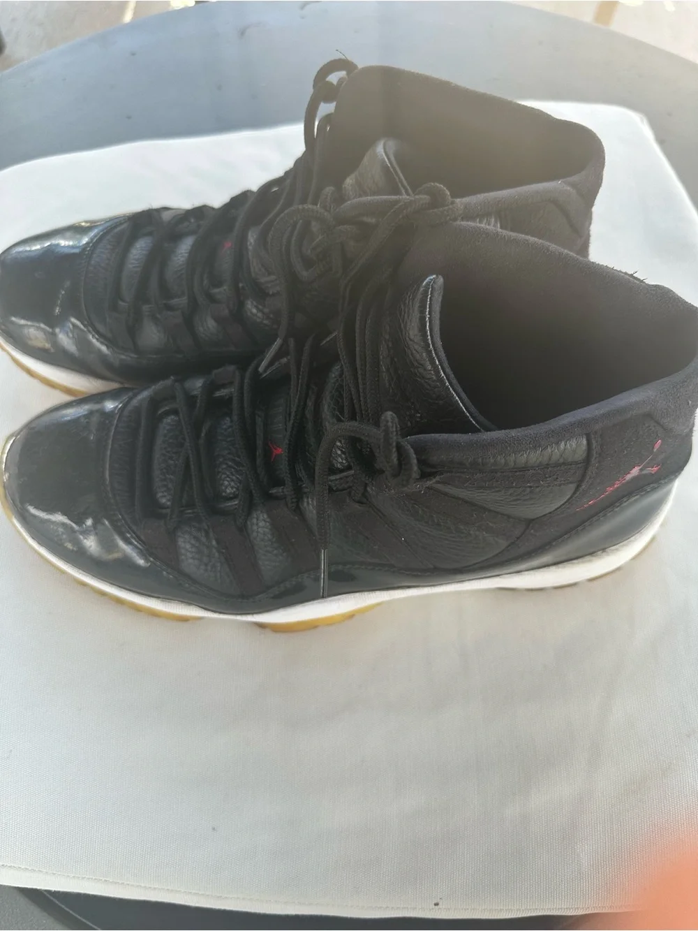 Jordan 378037 glossy detailing