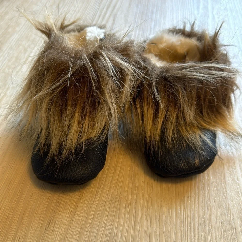 Land of Nod luxury baby booties size 3-6 months