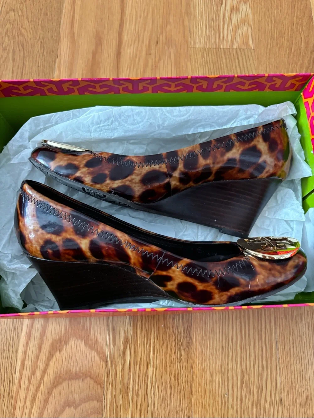 Tory Burch classic round