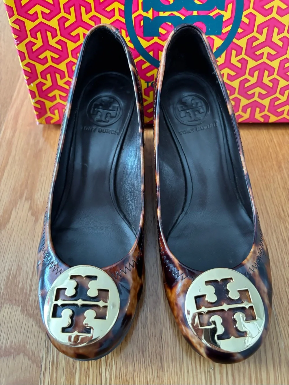 Tory Burch classic round