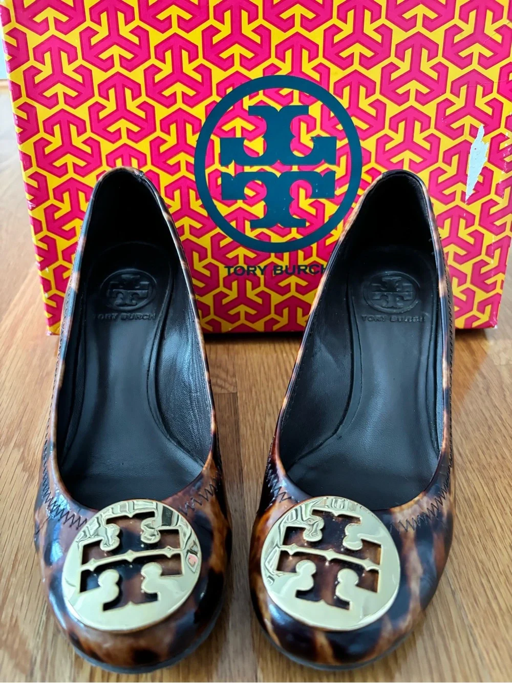 Tory Burch classic round