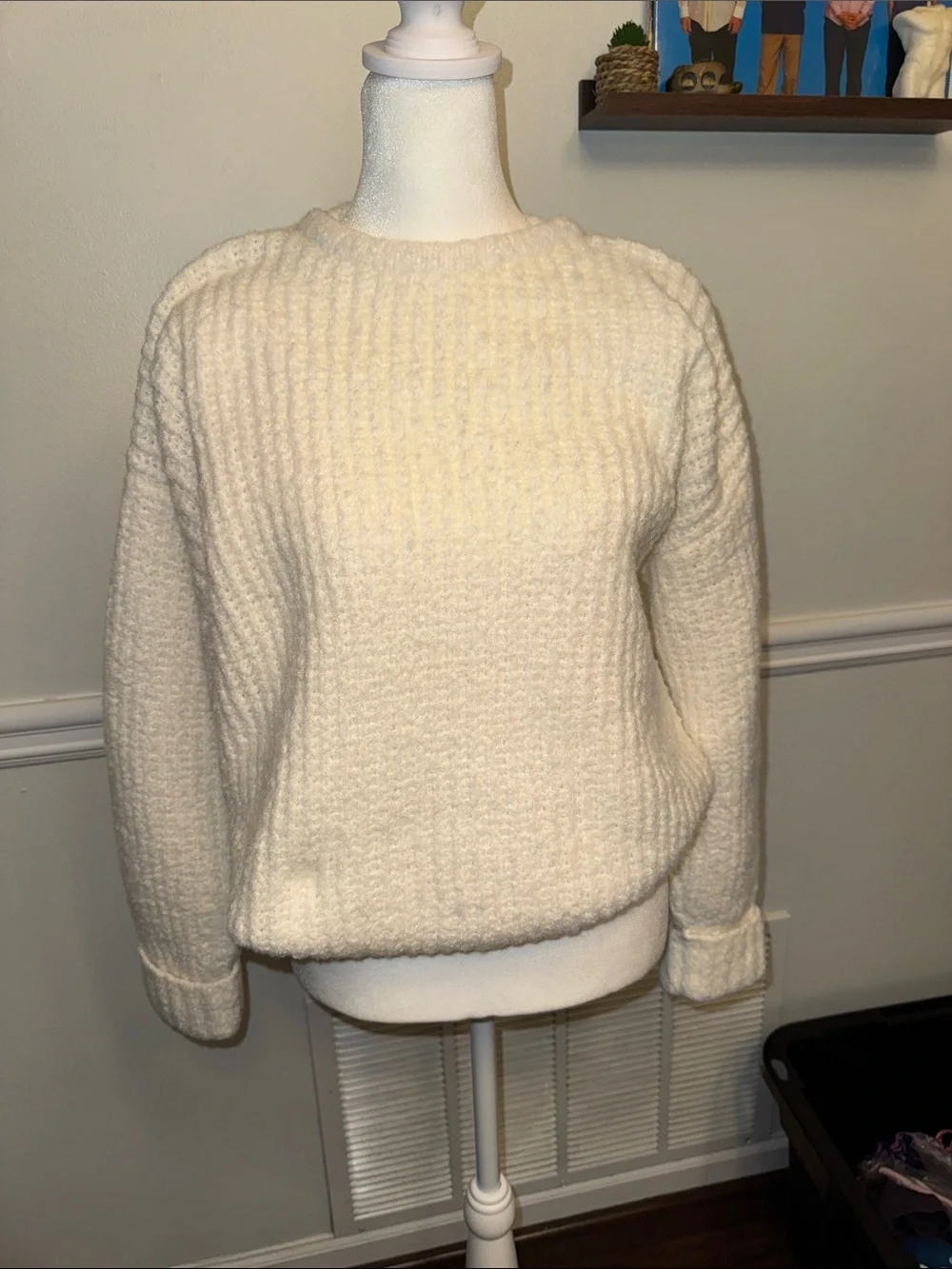 Wild Fable Cozy White Crew Neck Sweater size small