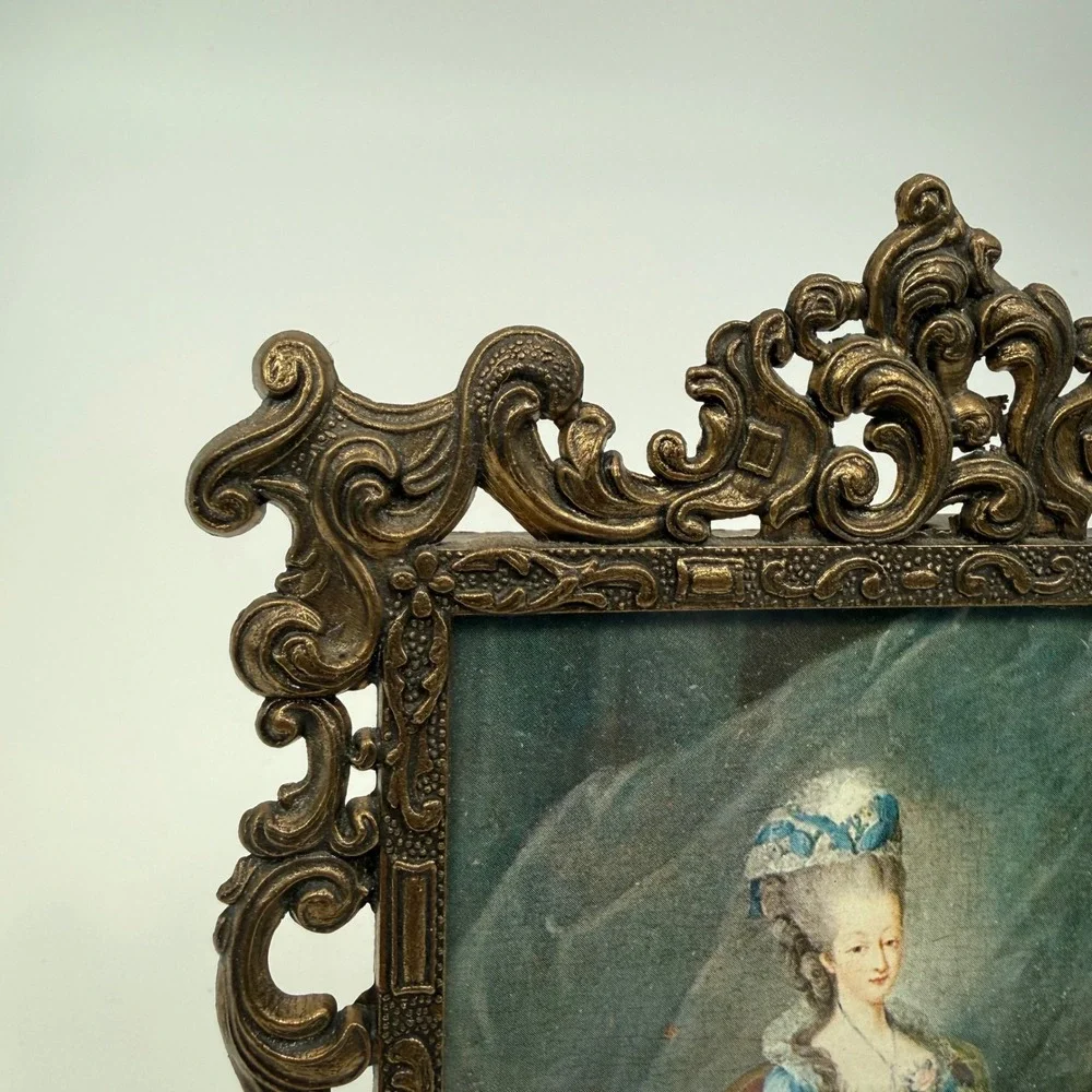 N/A vintage ornate