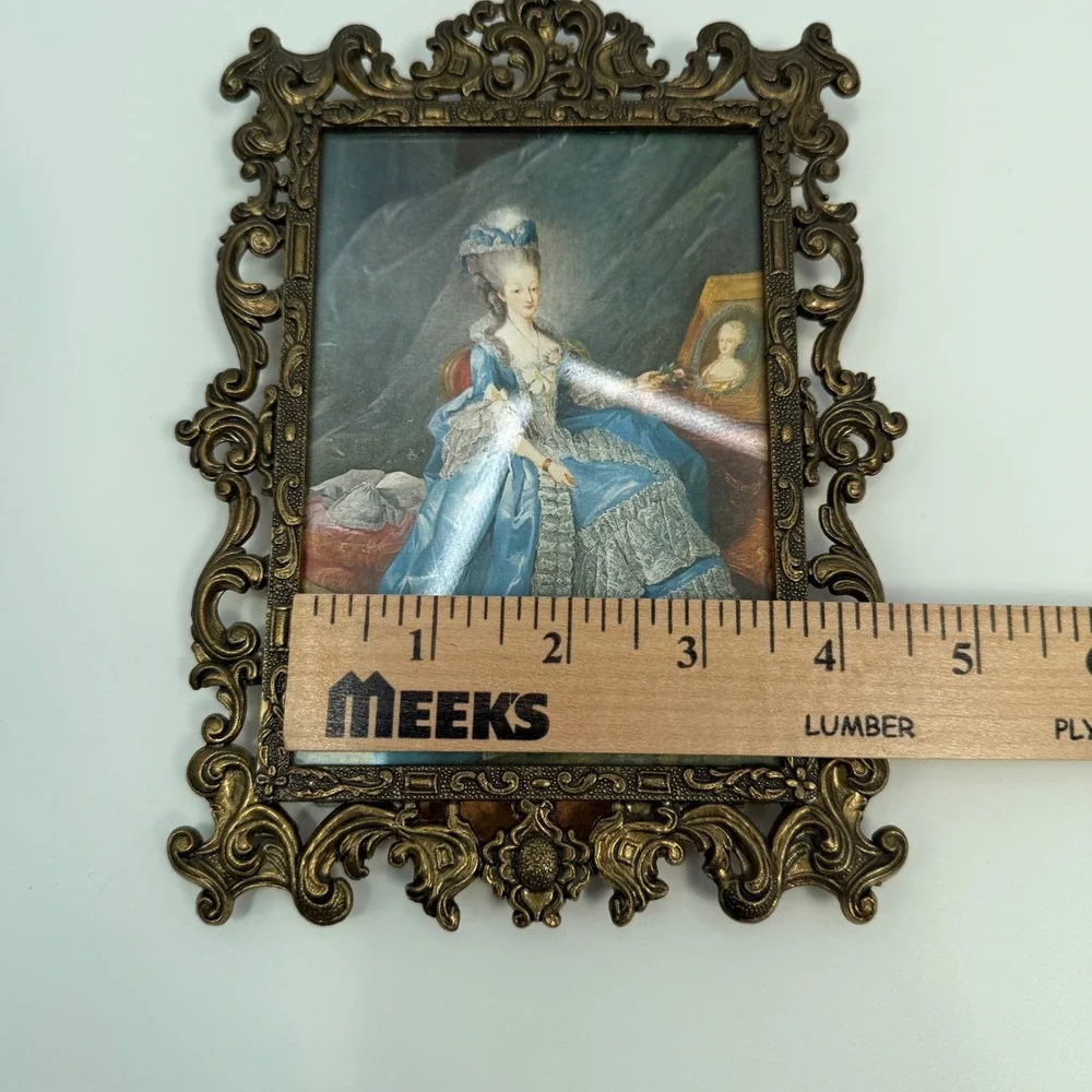 N/A vintage ornate